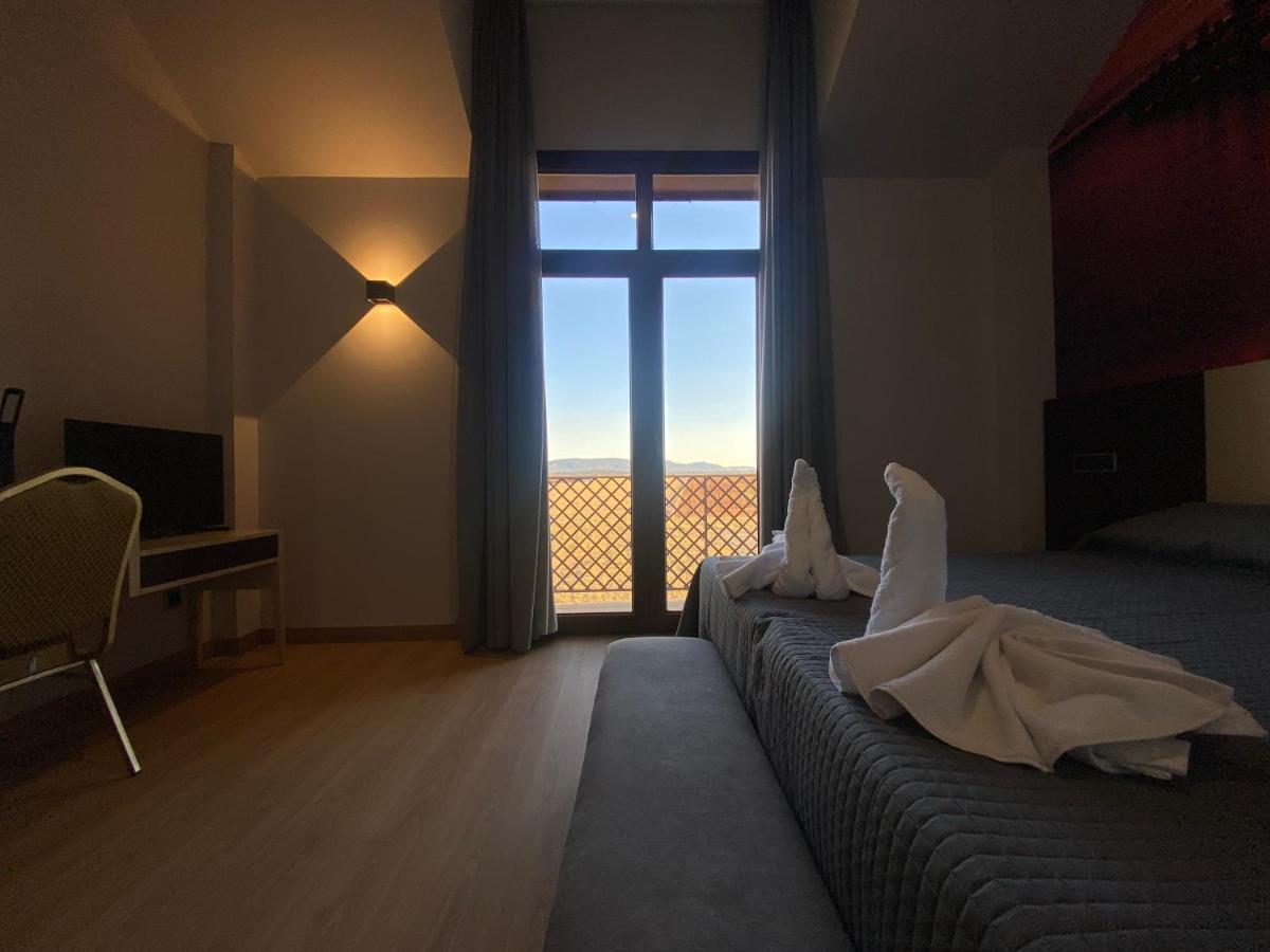 Hotel-Asador Montes Oretanos Pulgar 外观 照片